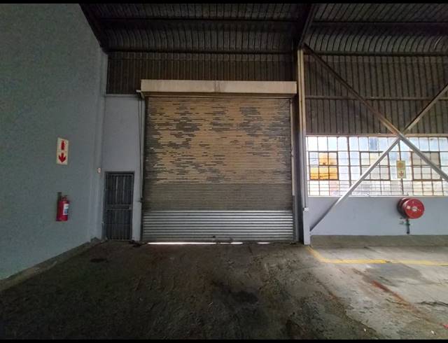 650M² WAREHOUSE TO LET IN WADEVILLE